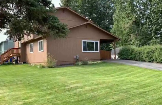Private apartment. Located near everything!nn