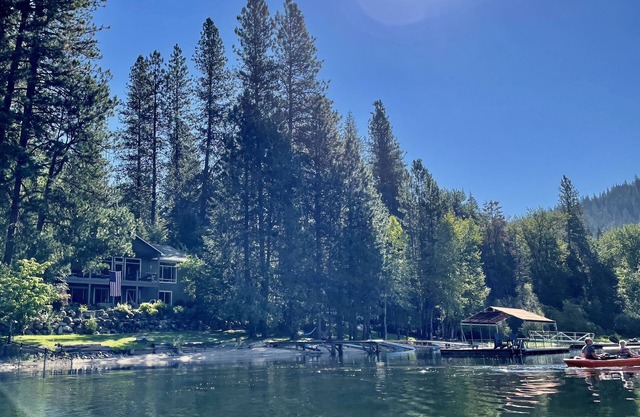 Private Beach on a Secluded Bay, Comfortable Family