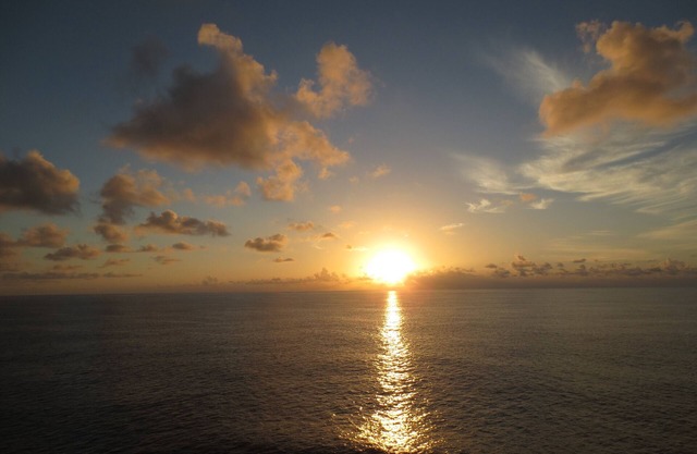 Private Beach & Spectacular Sunsets! Beach Lover's Delight.