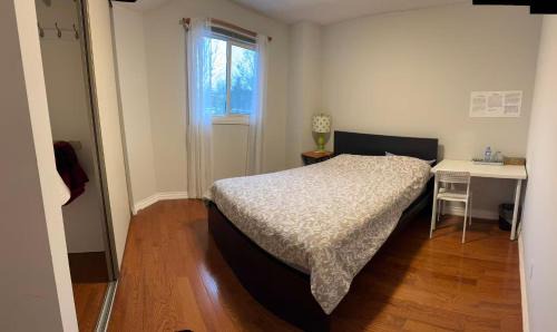 Private bedroom 202