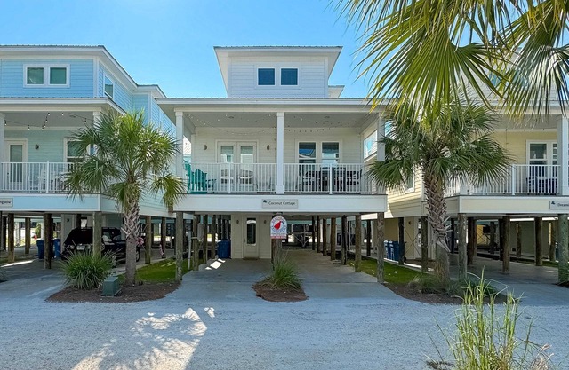 PRIVATE COTTAGE IN THE HEART OF GULF SHORES!