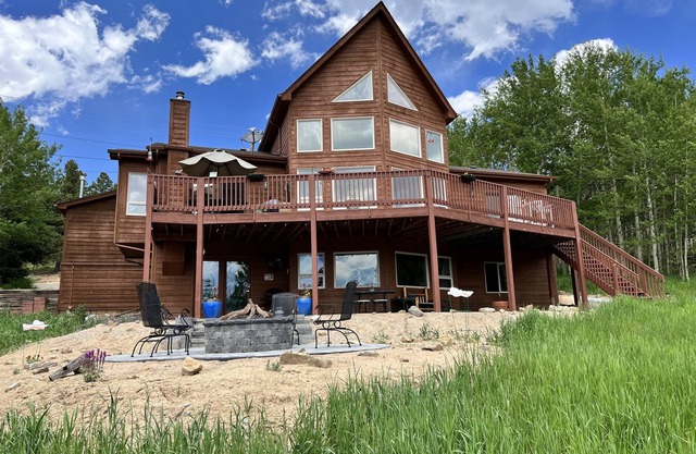Private, Cozy, and Remote Mountain Apartment in Walk-out Garden Level w/patio.