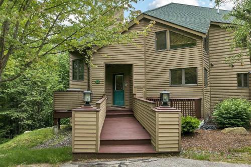 Private end unit Townhome in Bretton Woods