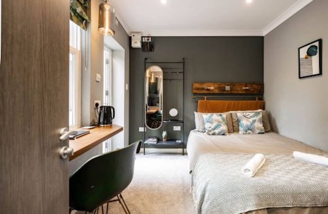 Private Ensuite Annex | Walk to Norwich Station | Long Stays Welcome