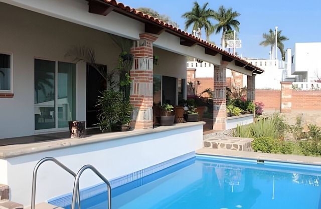 Private HEATED Pool - Lake View House - Golf Club