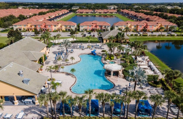 Private Heated Pool~Resort Access~Pool Table~Oasis