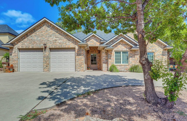 Private Hot Tub & Patio: Golf Retreat in Canyon!
