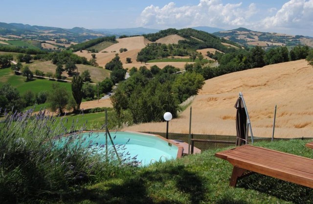 Private house with private pool and a large fenced garden. Pet friendly