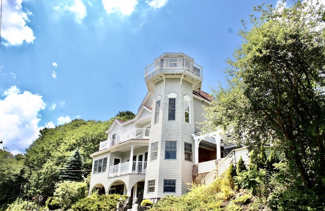 Private Lighthouse at Waterfront Chauncey Creek