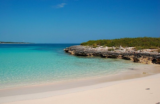 Private Luxury Beachfront Estate on Spectacular Twin Coves Beach