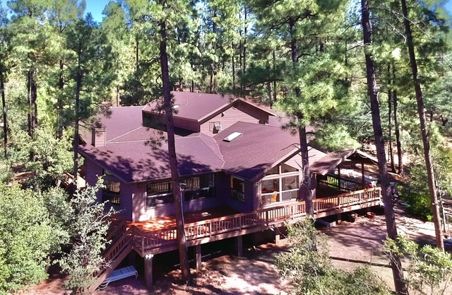 Private Luxury 3998 SF Mountain Retreat. Come And See The Elk.