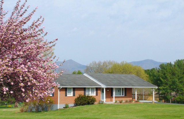 Private MAIN LEVEL of this Sunny House Near the Blue Ridge Parkway, Bedford, VA