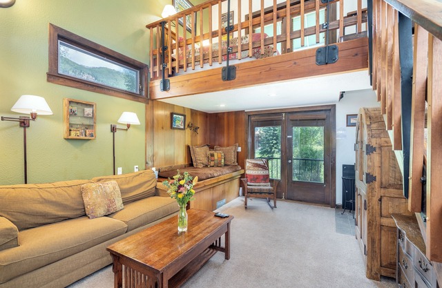 Private Manitou Lodge Room With Two Decks Overlooking the River