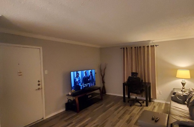 Private Modern One Bedroom