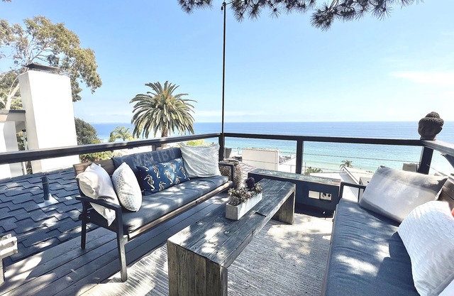 Private Ocean View Home - 5 minute stroll to beach