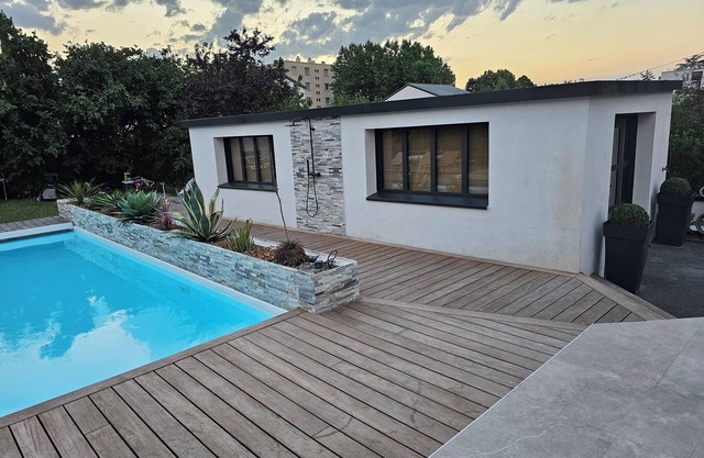 Private outbuilding near groupama stadium and LDLC arena