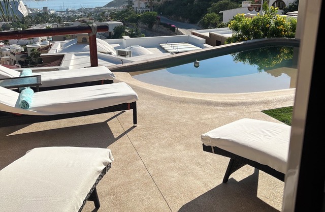 Private Penthouse in Pedregal with Pool. Walk to Marina+Beach+Town+Food+Waldorf