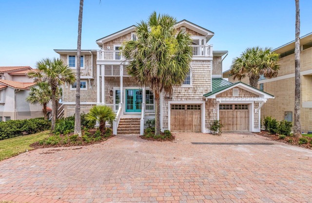 Private Pool, oceanfront, large multi-level home great for several families and space to spread out.