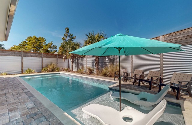 Private Pool, Tanning Ledge/Pet-Friendly/Golf Cart Friendly/FLPCB8