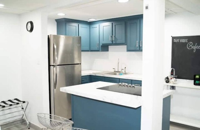 Private Remodeled Guesthouse in RGV, Relax: No chores Pet Friendly Rental