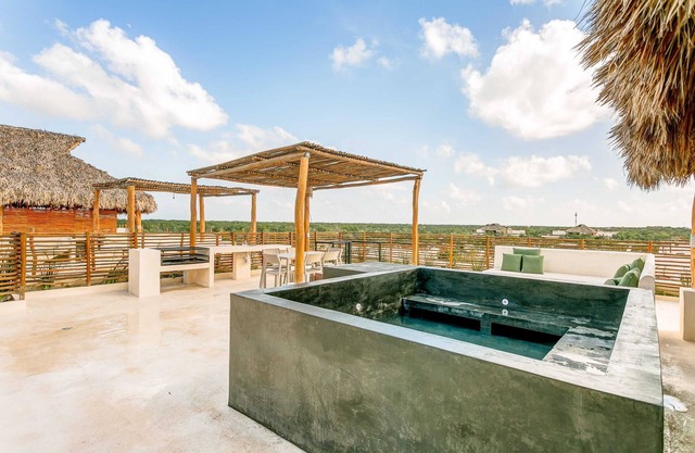 Private Roof Pool Penthouse, BBQ, Gym, 2 Cenotes