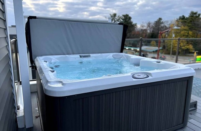 Private Rooftop With Hot Tub CitySide Lofts: 16