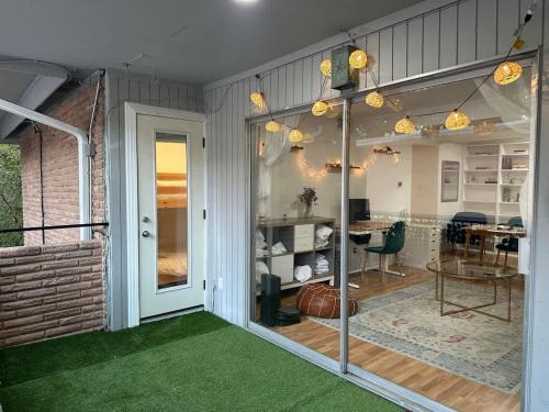Private Room - CoLiving Condo