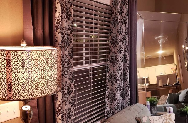 Private Room w private bath -Long Term Available-