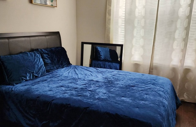 Private Room with Private Bathroom (No entire place) near Disney World!