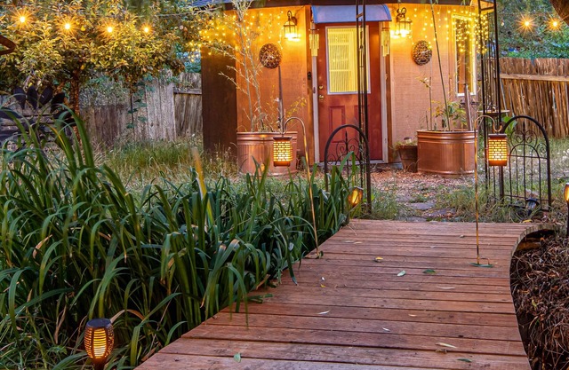 ☯ Private Roundhouse … Enchanting! (Not in a Box!)