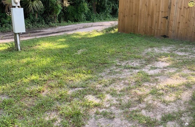Private RV LOT available in enchanting Zephyrhills with WiFi access