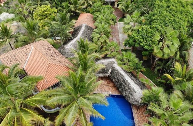 PRIVATE, SECLUDED BEACHFRONT ESTATE