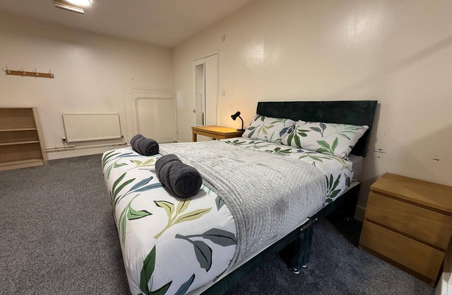 Private Self-Contained Studio - Central Lancaster