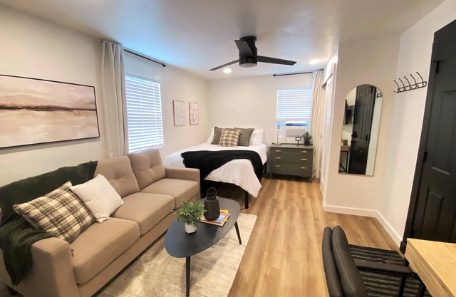 Private Studio Home - Walk to coffee/hospital/park