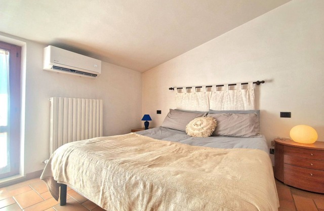 [Private Terrace] Bright Air-conditioned Dwelling