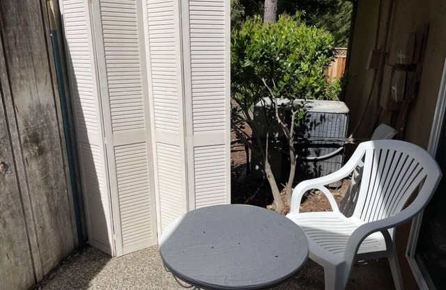 Private Unit full bath patio