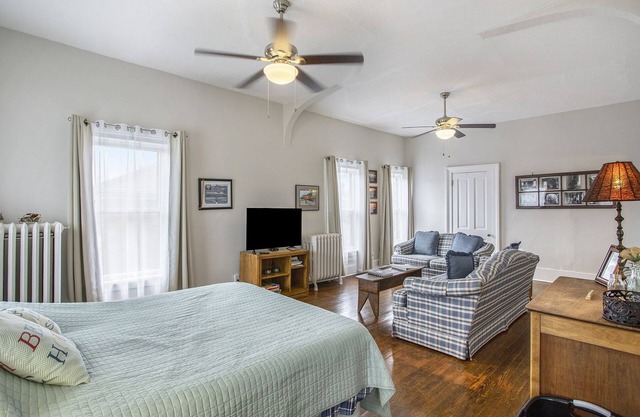 Private Upper Loft apartment Michigan City Indiana