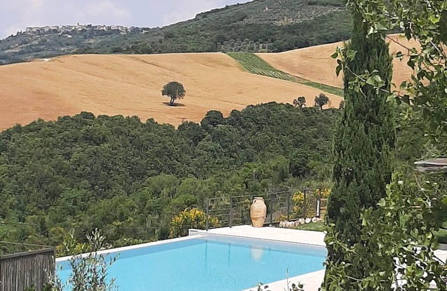 Private Villa with Infinity Pool - Fantastic Views and Sunsets.