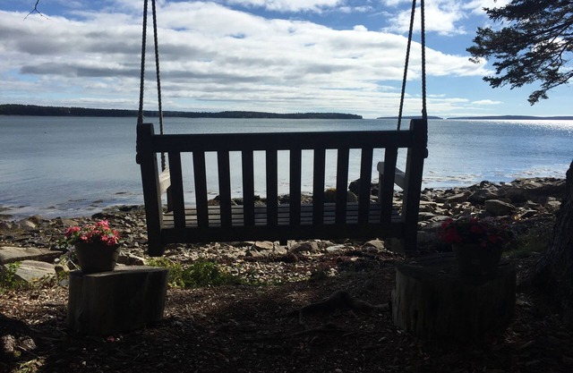 PRIVATE WATERFRONT RETREAT MINUTES FROM ACADIA~ WEEK OF JULY 5th ~12 ON SALE NOW