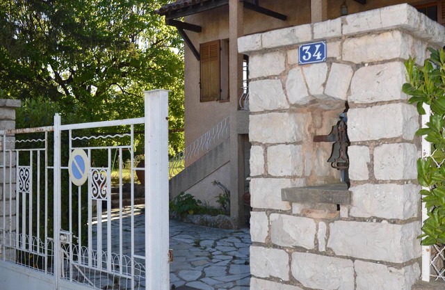 Provençal house, exceptional site, Haut Var Verdon