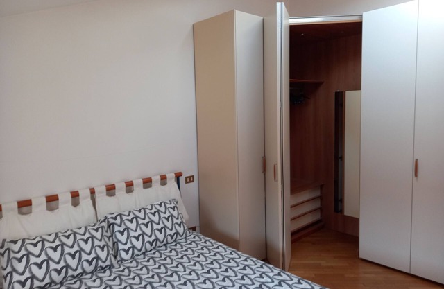 Provencal apartment, historic center of Cento