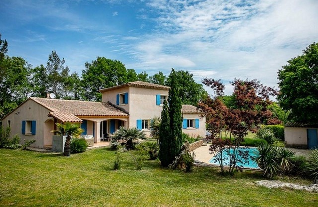 Provencal villa with private heated pool, terraces, gardens in Draguignan