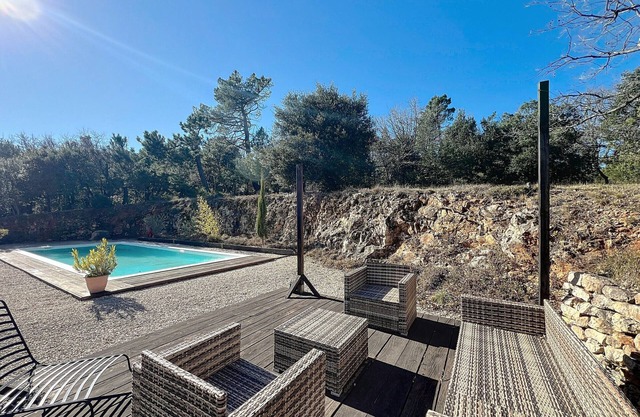 Provencal Villa with Private Pool and Large Garden in Mons