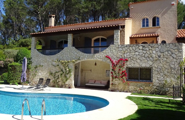 Provence house 240 sqm, Swimming pool 6x12m, closed to Cassis and Aix en Provenc