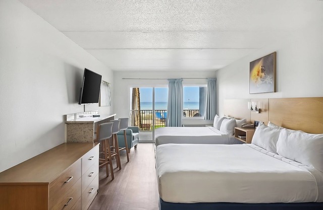 Proximity at its Best! Gulf View, Full Kitchen, Beachfront Property w/Pool!
