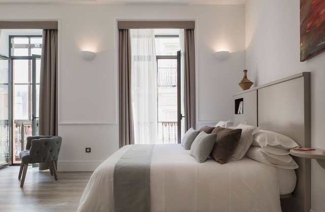 Puerta Catedral Holiday Suites