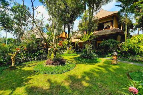 Punita 1 BR Grand Deluxe Garden ZN237