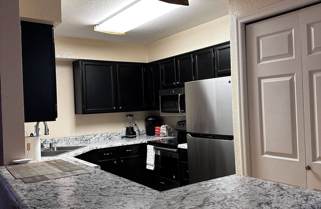 Quaint 2-bedroom apartment with AC in charming Mesa