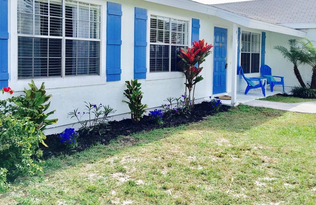 Quaint & Cozy Beach Home in the Undiscovered Gem Town of Sebastian. From $99.00