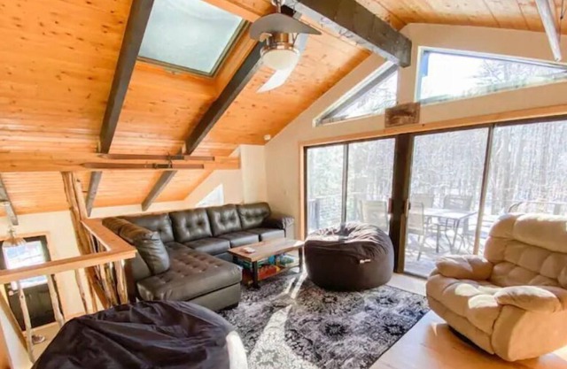 Quaint Mountain Chalet: Saco Beach + Hiking Access, Minutes to North Conway